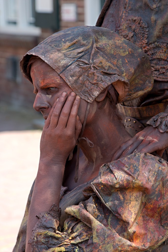 domburg living statue levend standbeeld evenement event festival festiviteit kunst art straatkunst streetart artiest beeld beeldhouwwerk sculpture sculptuur